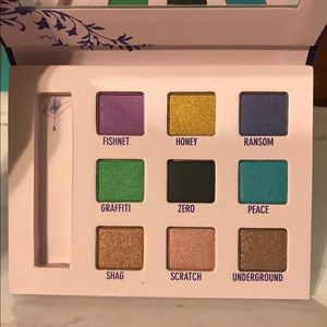Urban Decay Makeup - Urban Decay Deluxe Shadow Box Urban Decay Makeup - Urban Decay Deluxe Shadow Box
